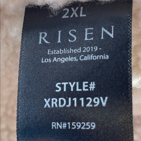 Risen Buffalo Plaid Sherpa Vest - Picture 10 of 12